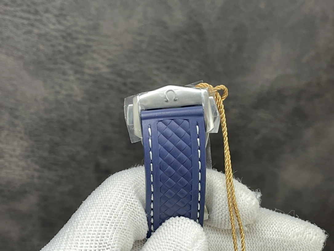 CBD Factory Omega Seamaster Aqua Terra 150M 41mm Blue Dial Blue Rubber (220.12.41.21.03.002) 1:1 Super Clone -DD8900 Movement SmoothTexture 260